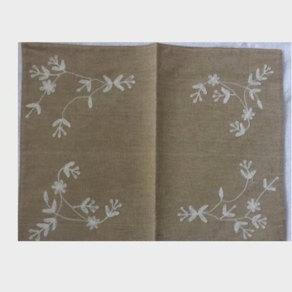 Floral Beige Placemats Dining Table Set of 4